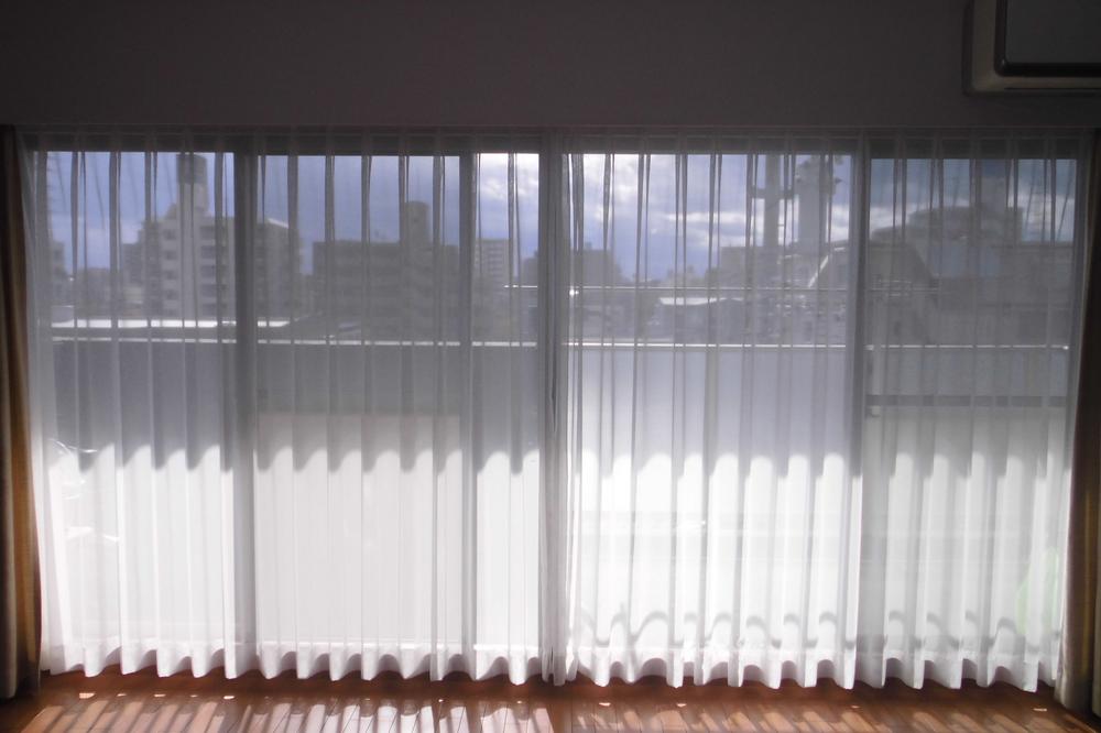 Other local. The size of the Please look this window! ! Living room window is the day preeminent! !