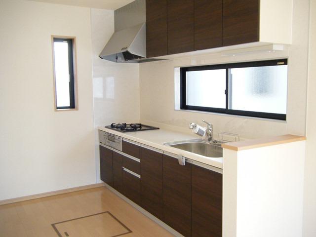 Same specifications photo (kitchen). Face-to-face kitchen Example of construction