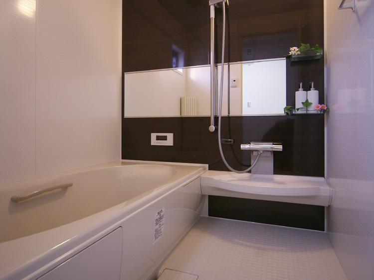 Bathroom. Unfinished for the same specification photo