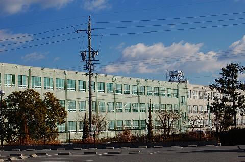 Junior high school. Located in a quiet location a 14-minute walk to Ueda junior high school.