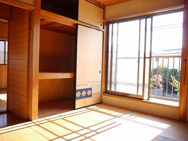 Non-living room. Second floor Japanese-style room 6 quires Receipt