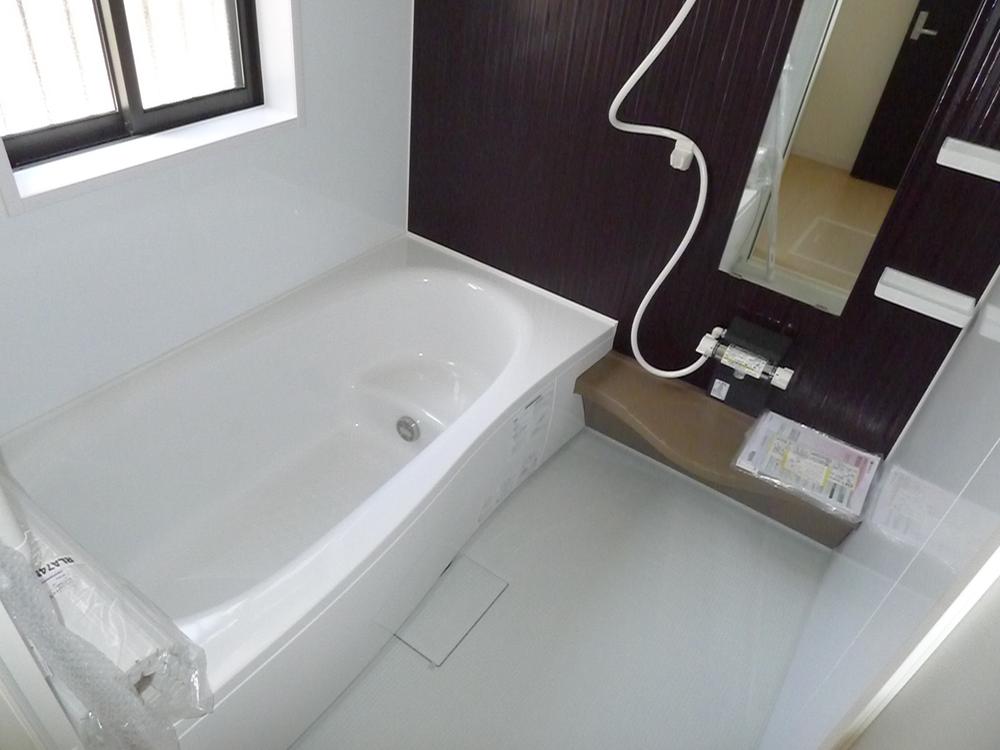 Same specifications photo (bathroom). Example of construction