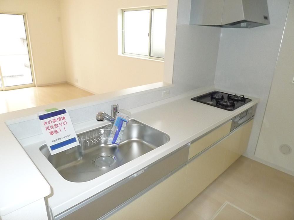 Same specifications photo (kitchen). Example of construction