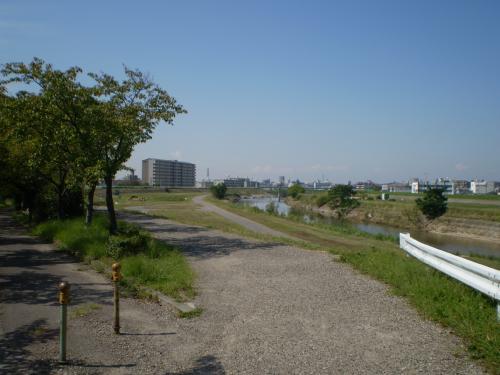 park. Tenpakugawa to green space 560m