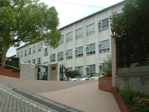 Junior high school. Miyukiyama 480m until junior high school