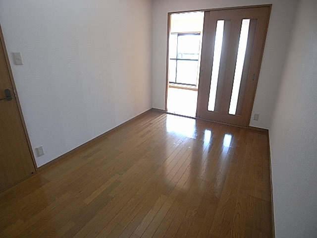 Other room space. Overrides the current state per the same properties by room photo