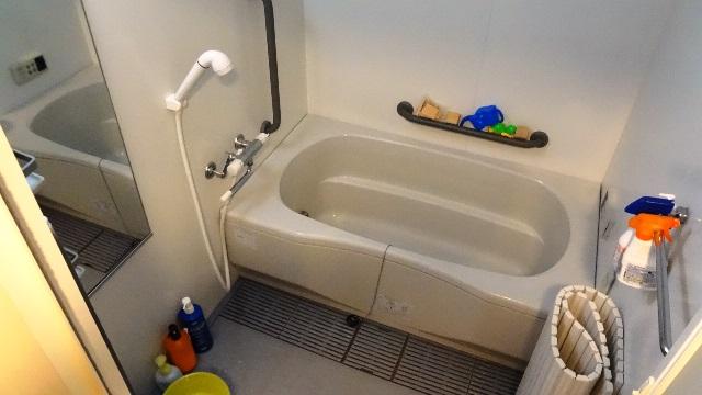 Bathroom. Indoor (12 May 2013) Shooting