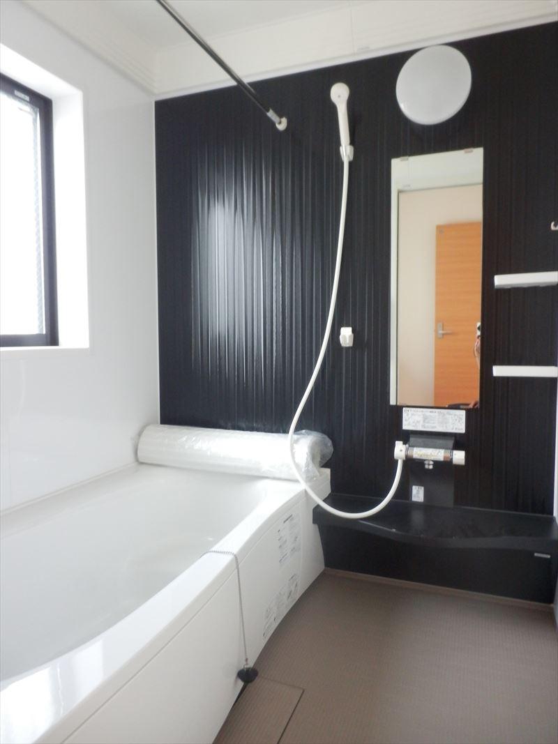 Same specifications photo (bathroom)