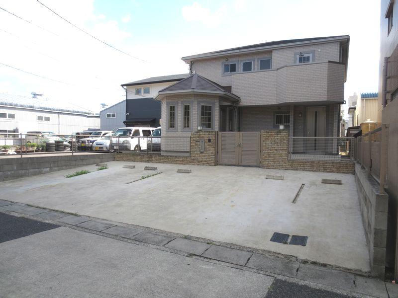 Local appearance photo. 2005 new construction! Two-family houses of 7LDK!