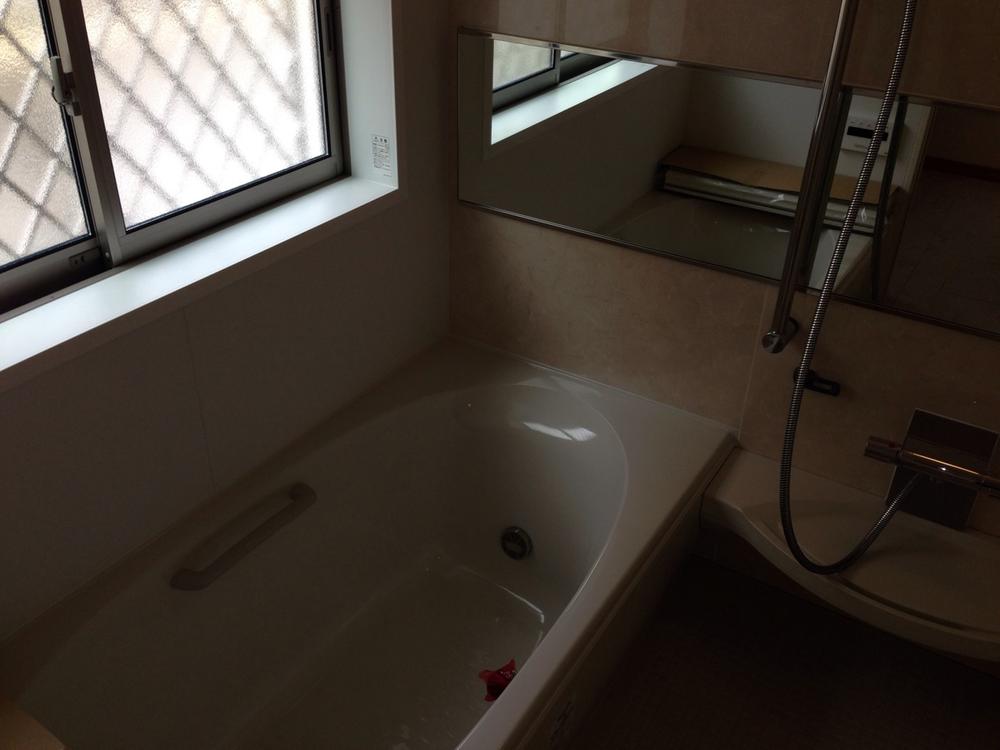 Bathroom. With bathroom dryer!