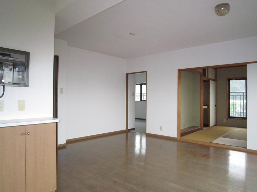 Living. Room (August 2013) Shooting