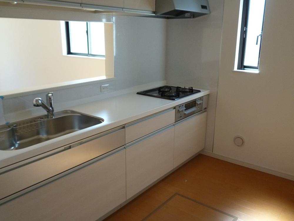 Same specifications photo (kitchen)