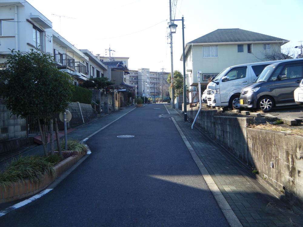 Local photos, including front road. Local (12 May 2013) Shooting