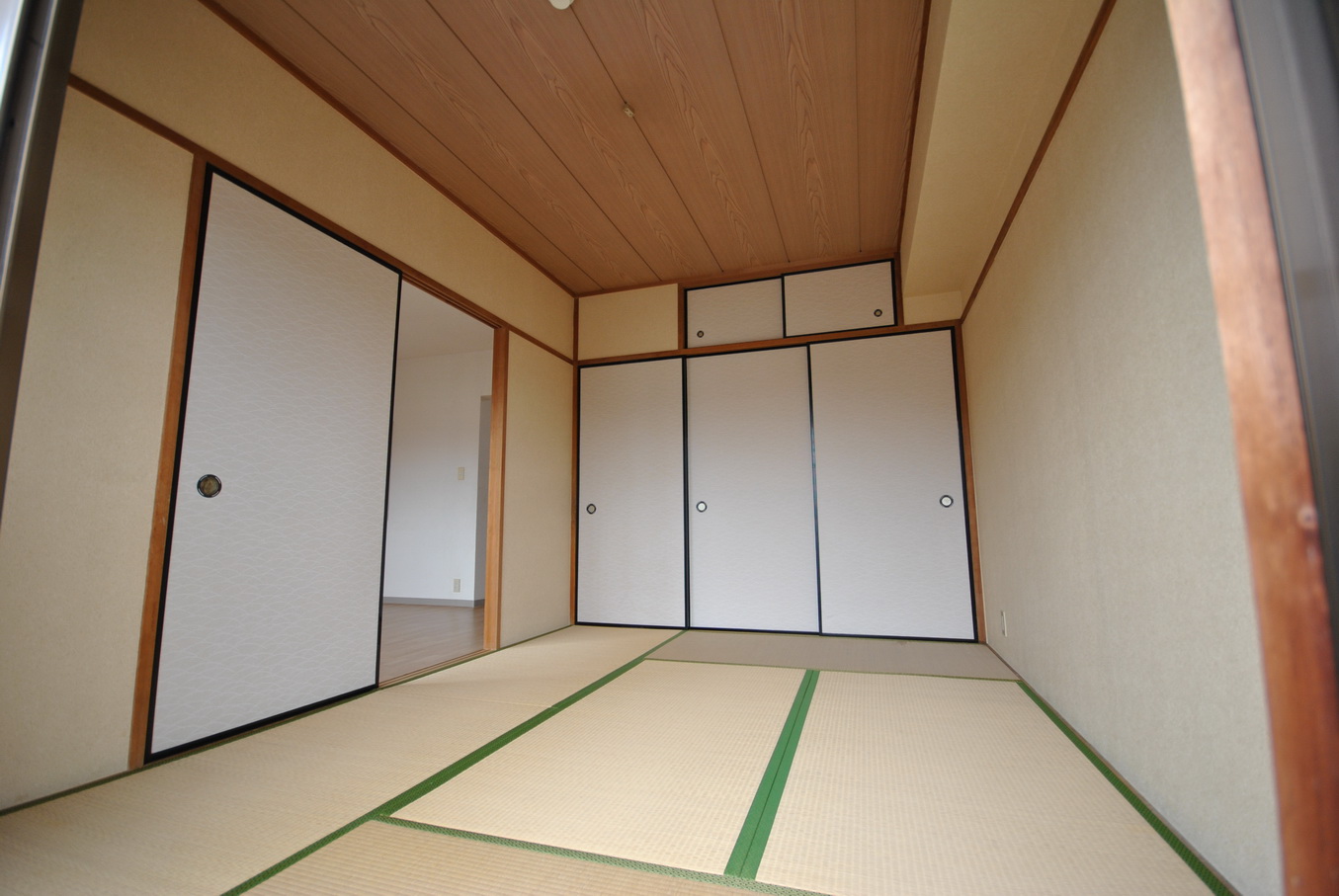 Other room space. Minami Japanese-style room And tatami mat sort after move.