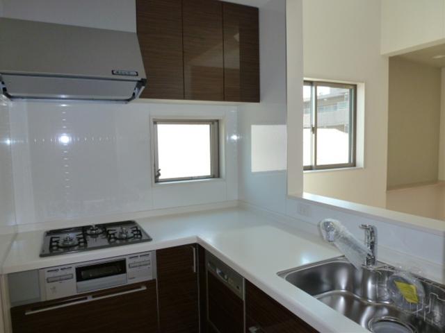 Kitchen. 9 / 19 local shooting