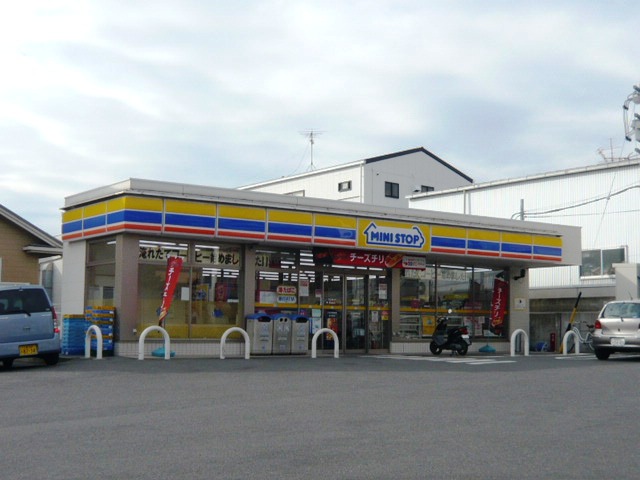 Convenience store. MINISTOP Motoueda store up (convenience store) 311m