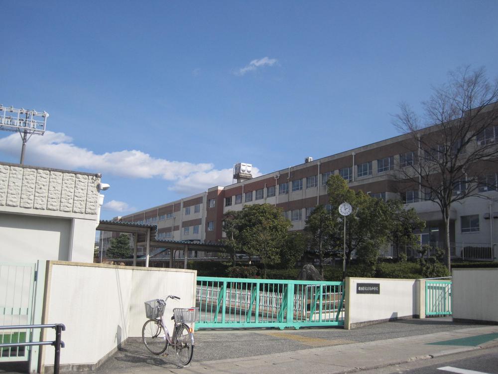 Junior high school. 900m to Nagoya Municipal Tempaku junior high school