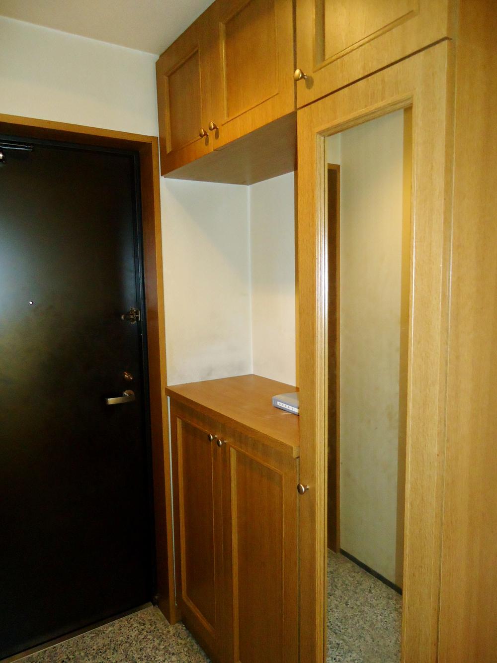 Entrance. Local (12 May 2013) Shooting