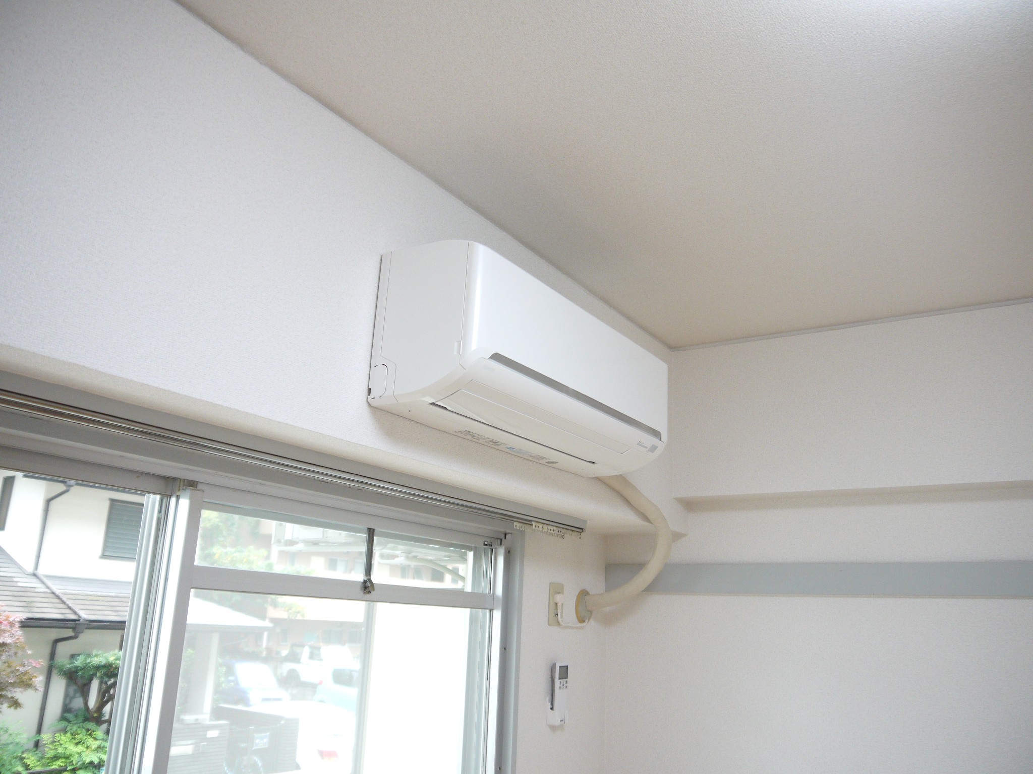 Other Equipment. Air conditioning, It is a new article. 