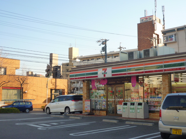Convenience store. Seven-Eleven Nagoya Ueda 1-chome to (convenience store) 205m