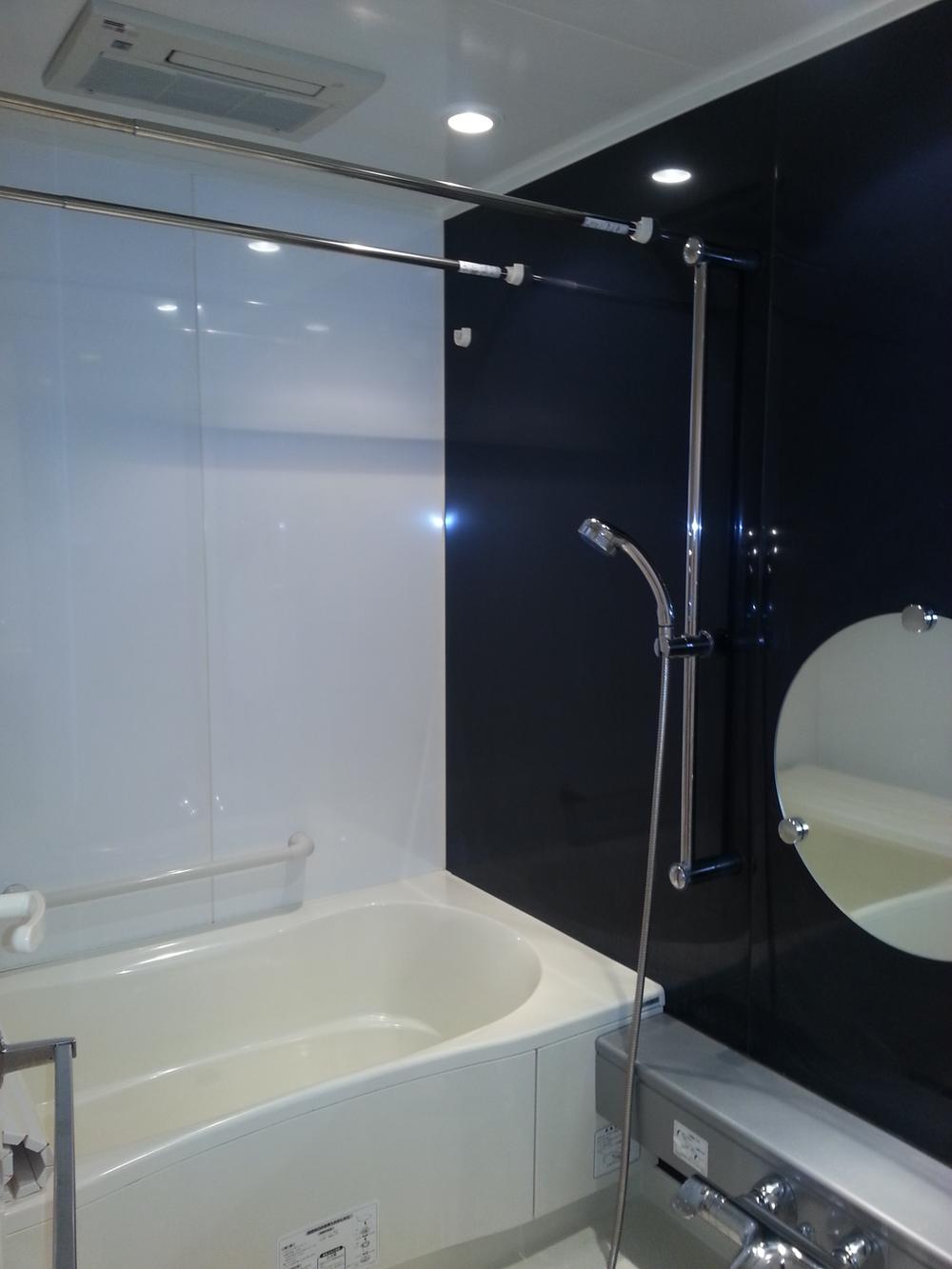 Bathroom. Indoor (12 May 2013) Shooting