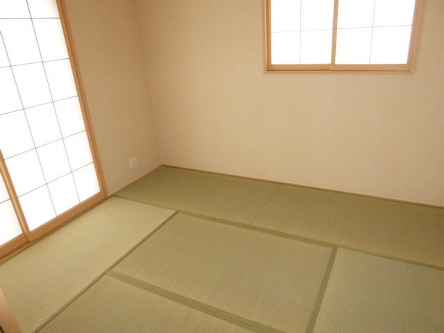 Non-living room. Building 2 Japanese-style room 2013 October 5 shooting