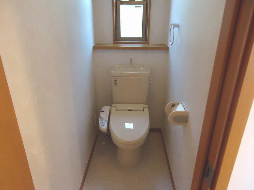 Toilet. Indoor (February 2013) Shooting