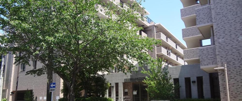 Local appearance photo. With a private garden