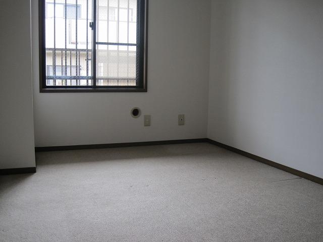 Non-living room. Indoor (September 2013) Shooting