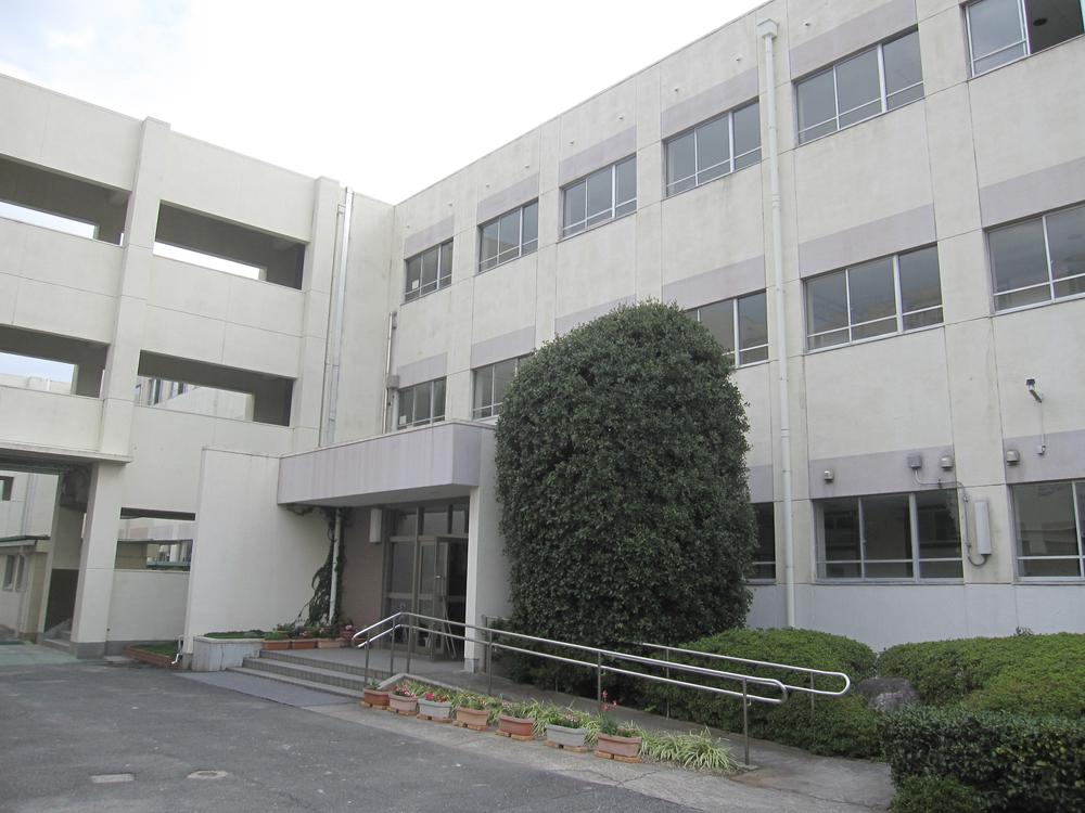 Junior high school. 1560m to Nagoya Municipal Hirabari junior high school