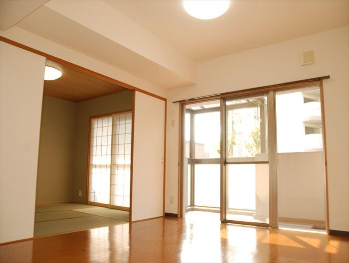 Living. It opens the sliding door will be more open.