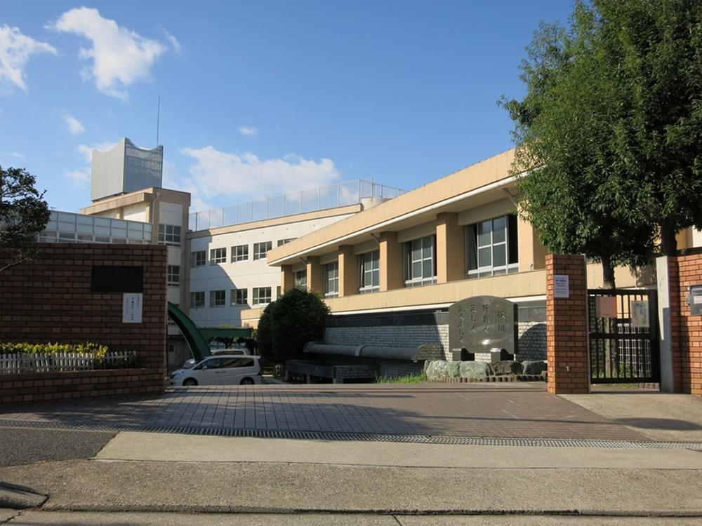 Primary school. Ueda North Elementary School