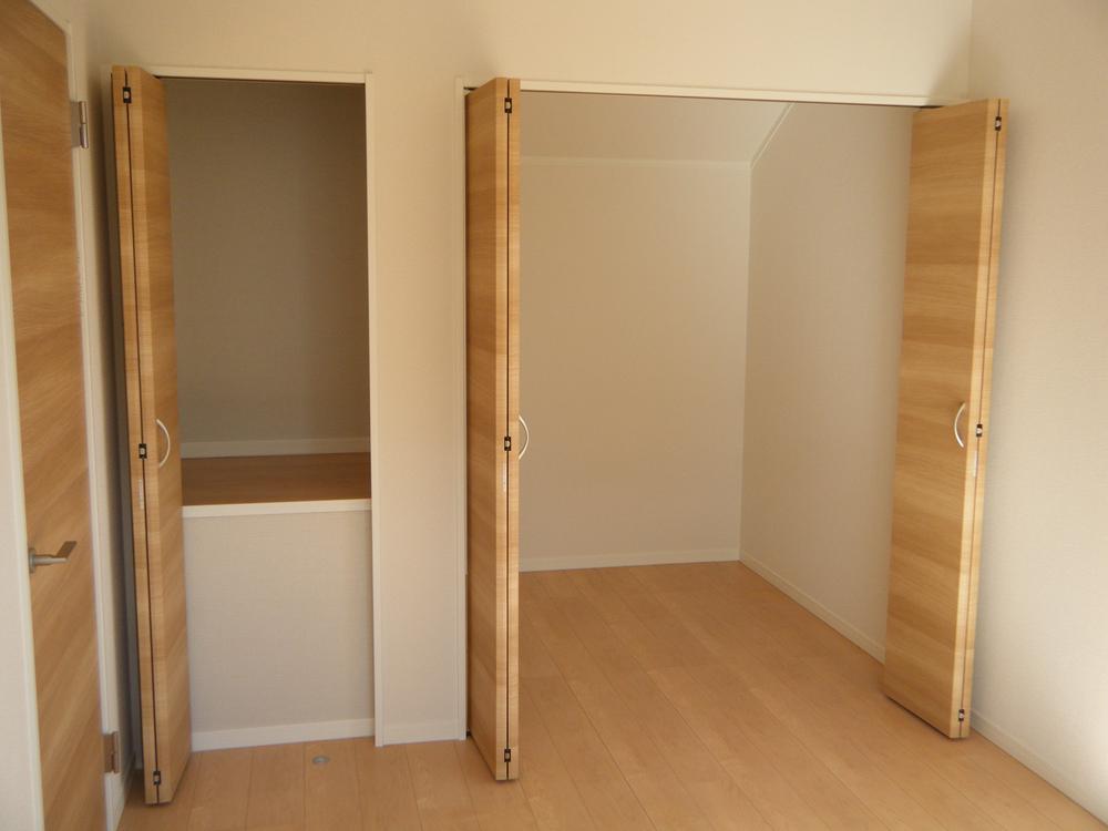 Receipt. 1 Building walk-in closet