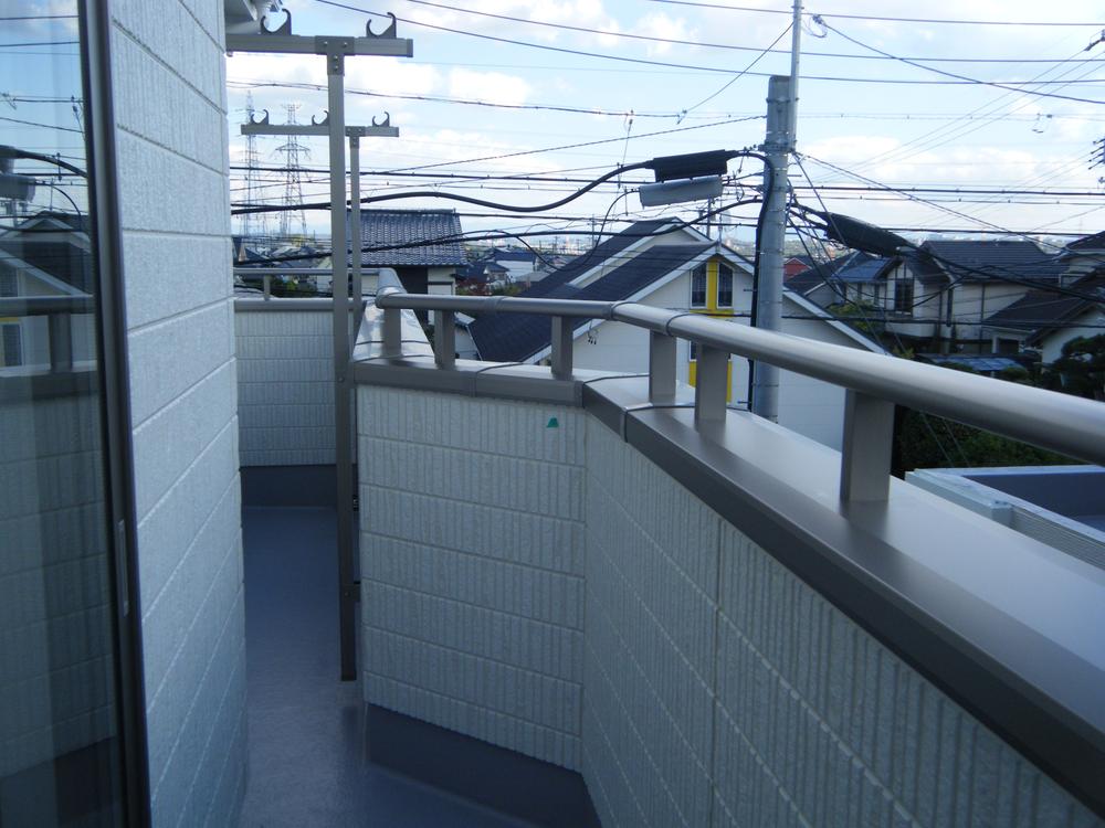 Balcony. 1 Building