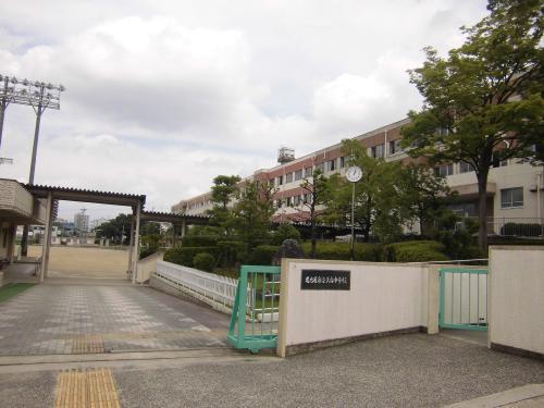 Junior high school. Nagoya Minami Tempaku until junior high school 1730m