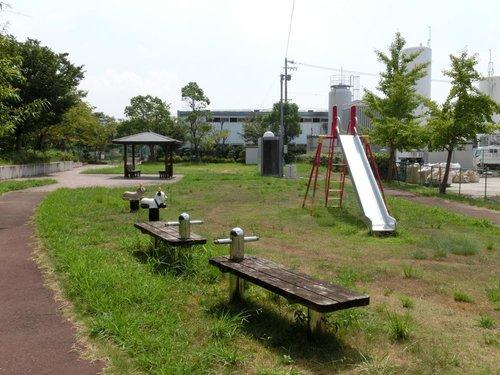 park. Hokoji to green space 240m