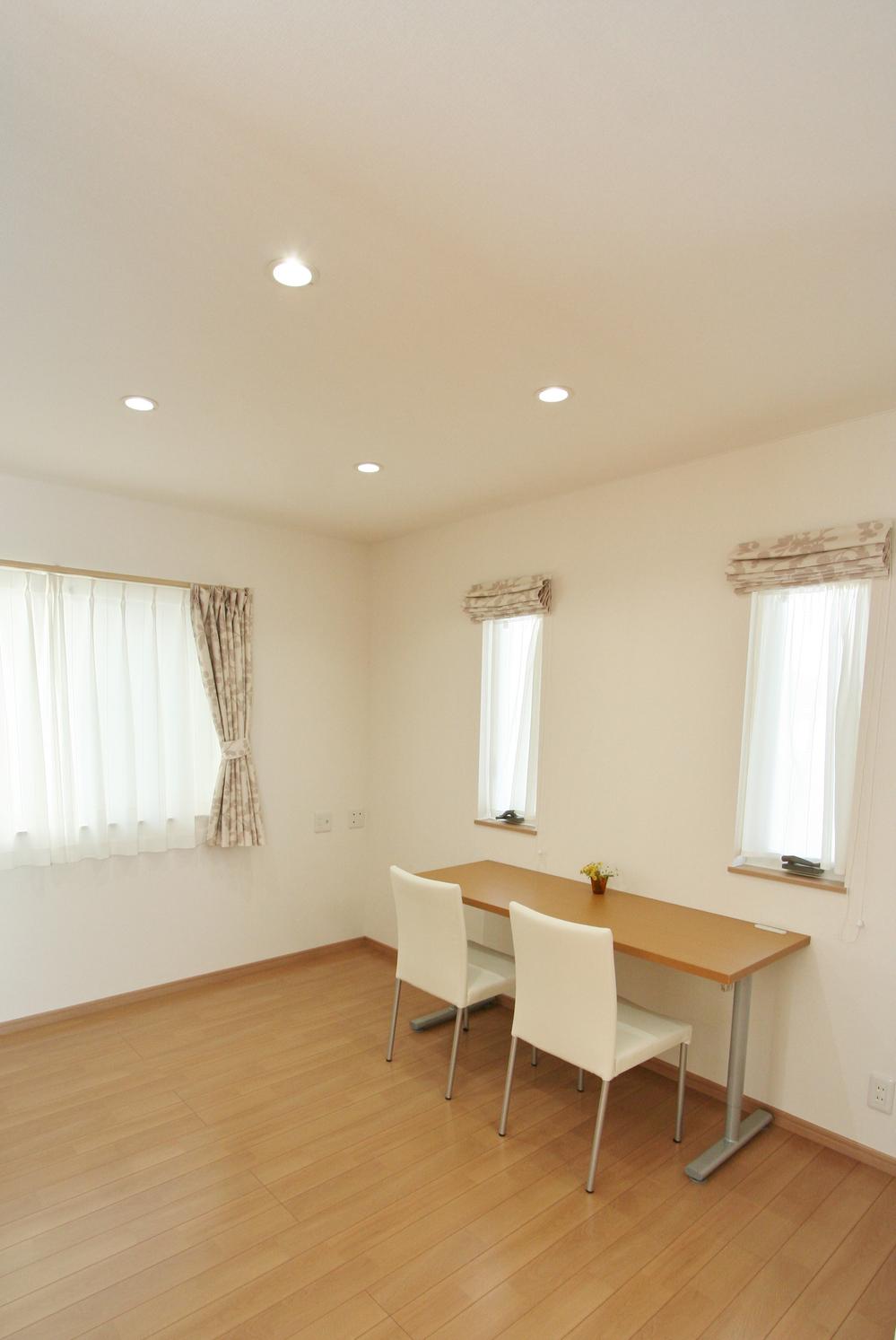 Living. Multi-purpose space of 5.8 tatami in the living room Children's Room ・ It can also be used as a stretch Room.
