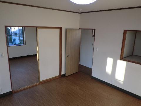 Non-living room. Second floor Western-style will also be the Tsuzukiai. How to fit the life style is various.