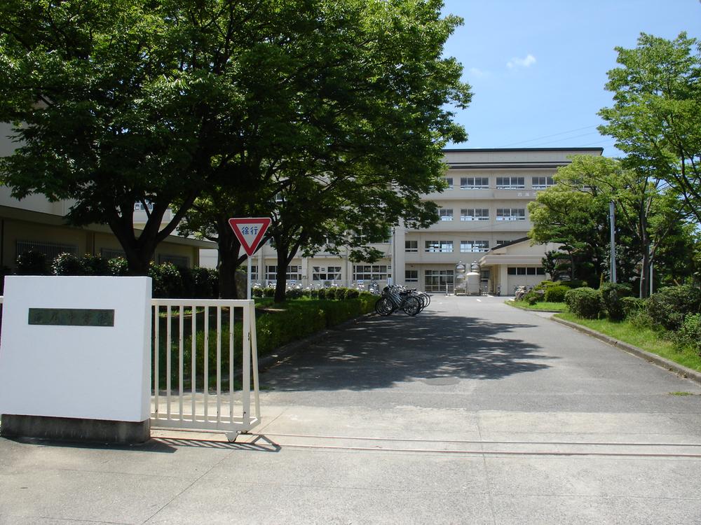 Junior high school. 2890m until Nishio Municipal Nishio junior high school