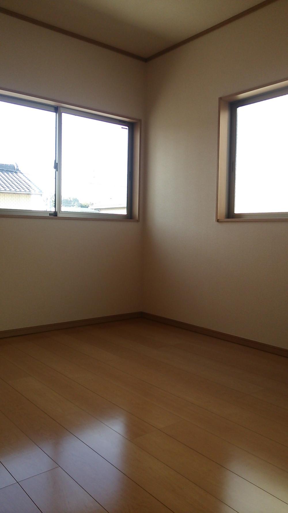 Non-living room. Local (November 24, 2013) Shooting
