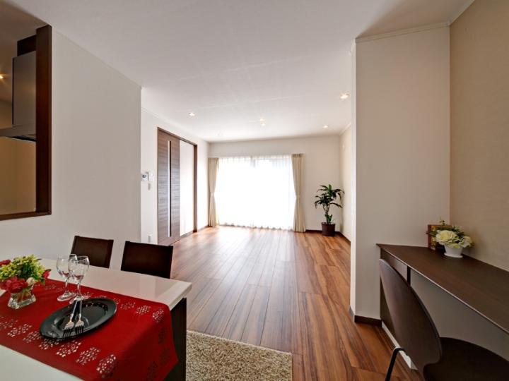 Living. LDK is what with counter! Since also attached housed beside, Possible desk beside your child!