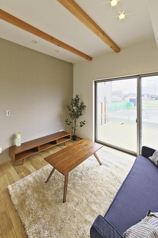 Living. (No.4) living room which adopted the accent Cross (October 2013) Shooting ※ Is the conclusion of a contract already compartment