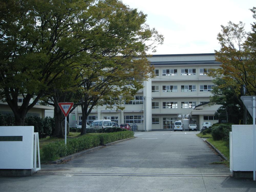 Junior high school. 2640m until Nishio Municipal Nishio junior high school