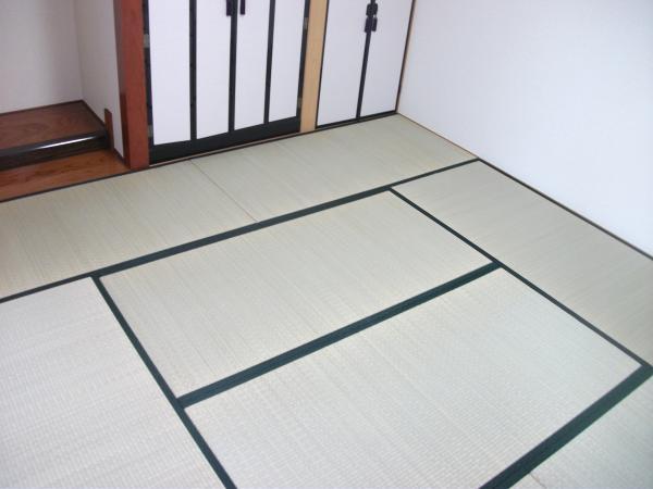Other local. Japanese-style room has Omotegae the tatami. Please as a Golon in peace.