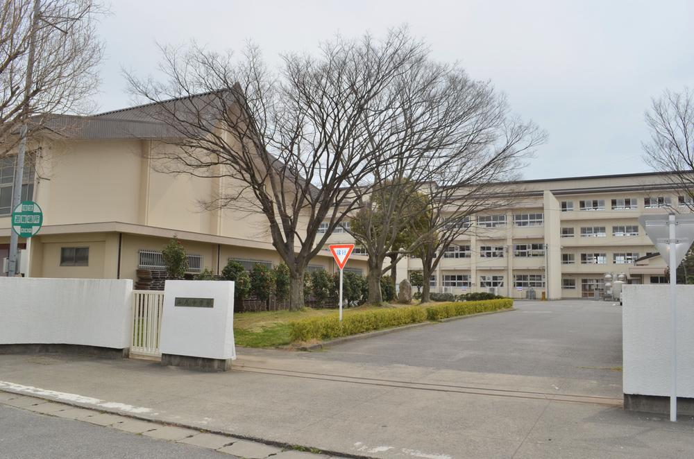 Junior high school. 1584m until Nishio Municipal Nishio junior high school