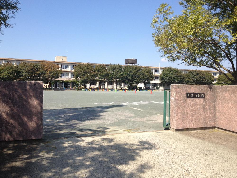 Primary school. 1131m until Nishio Municipal Tsurugi Elementary School