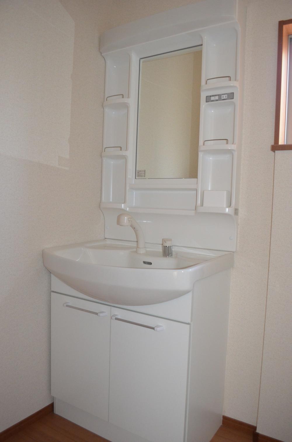 Wash basin, toilet