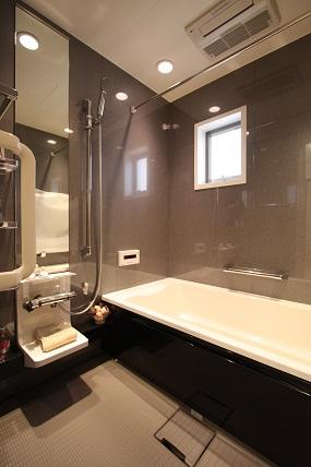Bathroom. Square-type warm bath of ・ Bathroom heating dryer ・ Unit bus of enhancement and equipment Smile floor.