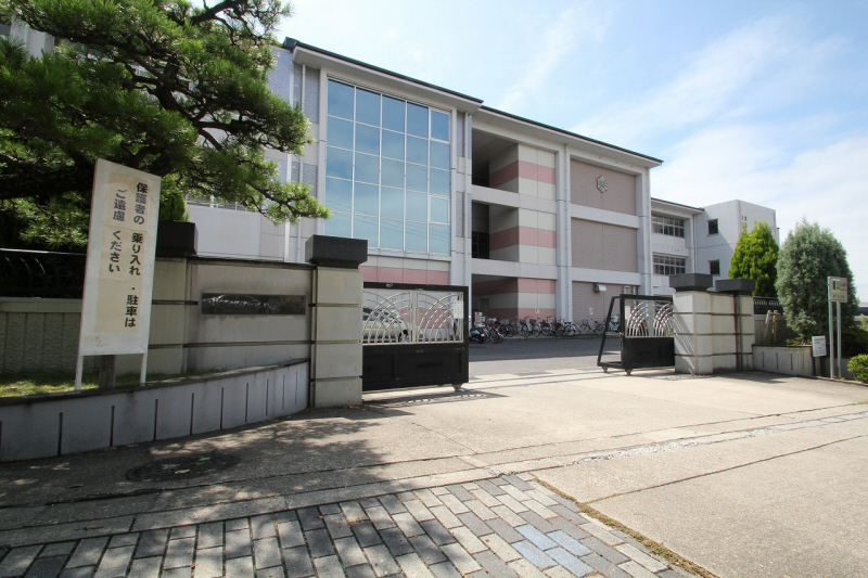 Primary school. Kaguyama up to elementary school (elementary school) 580m
