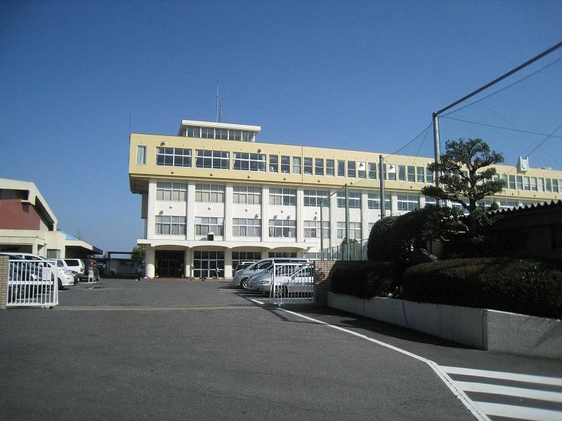 Junior high school. Nisshin Municipal Nisshin 1700m to East Junior High School
